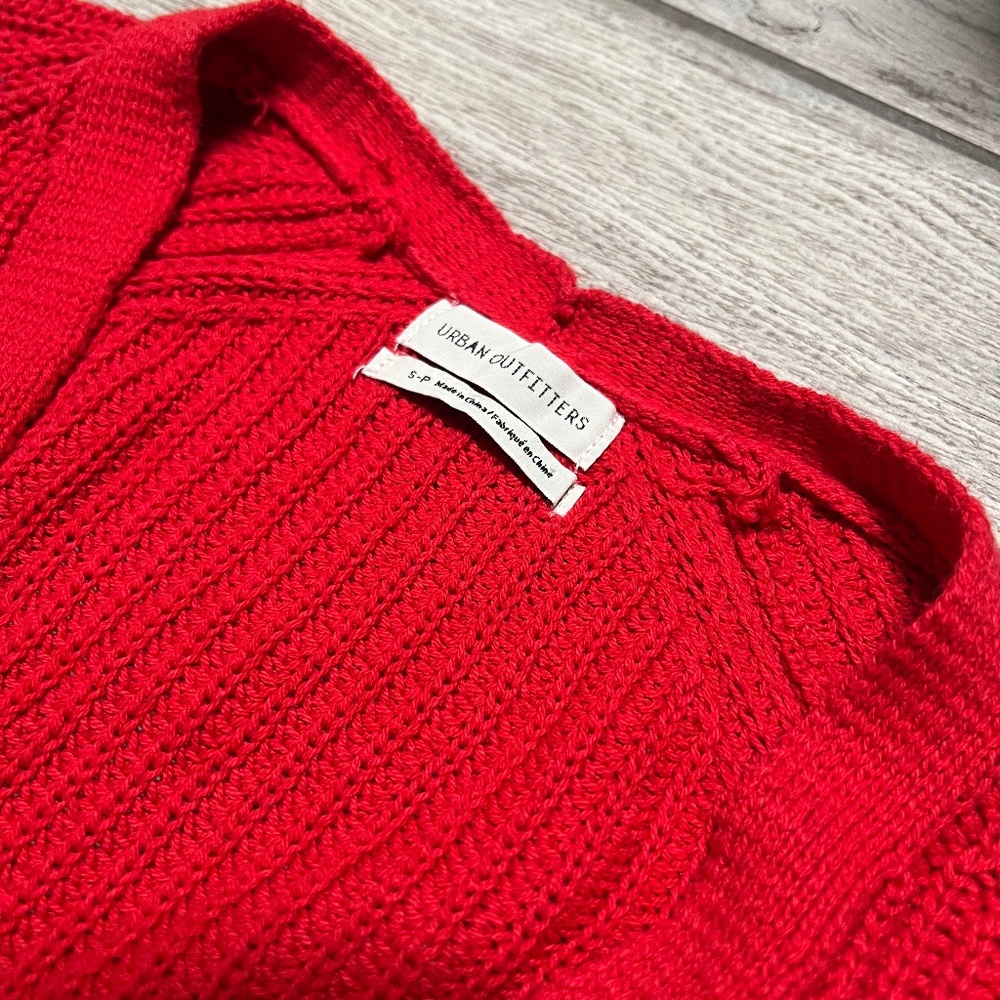Urban Outfitters holiday red knit women small open cardigan